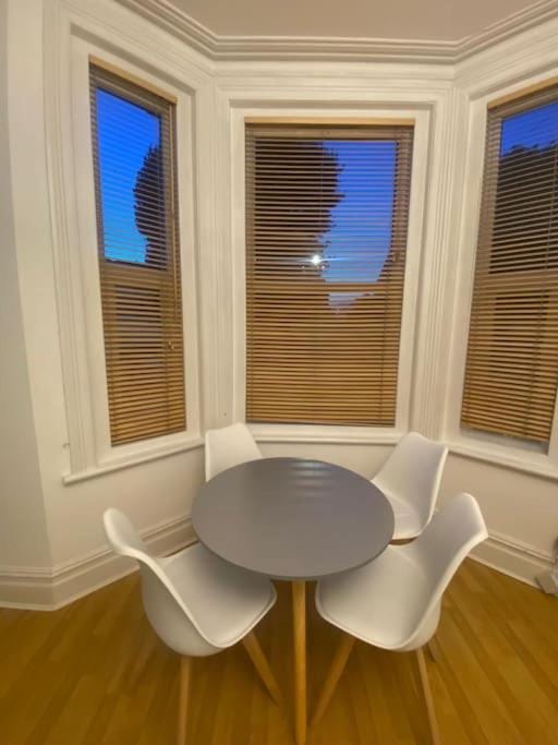 Flamingo Rise Bournemouth 2 Bed 6 Guest Beach Escape Apartment in Bournemouth