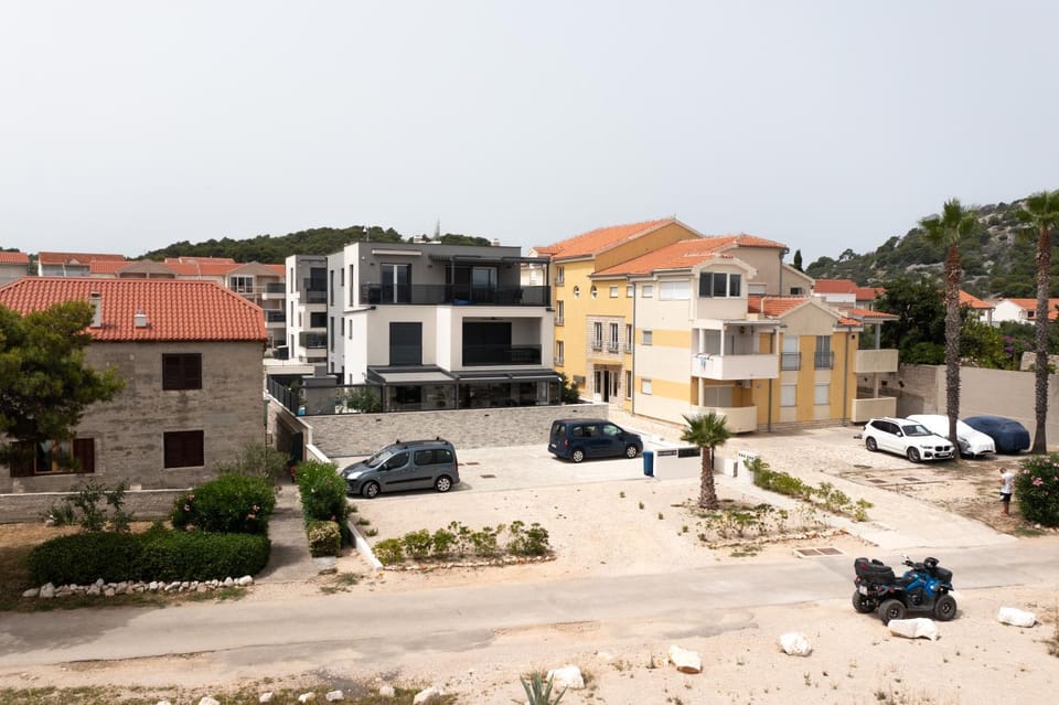 Property building, Neighbourhood, Street view, Parking