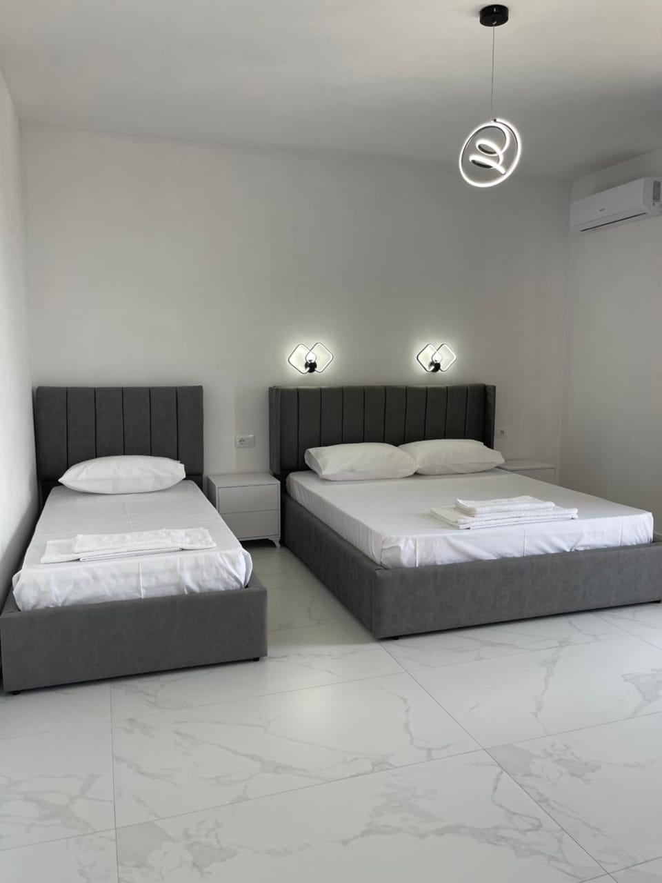 White House Dami Apartment in Sarandë