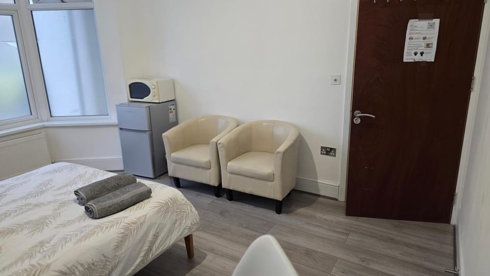 Double Room Ground Floor Edmonton Green, London N9 Vacation rental in London