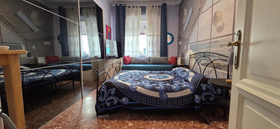 Bed, TV and multimedia, Bedroom, air conditioner