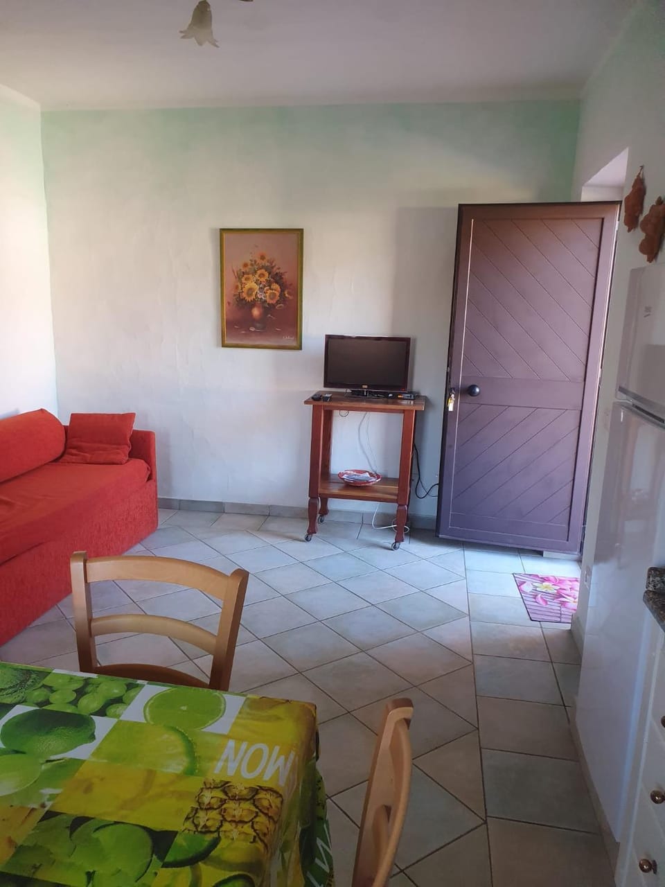 TV and multimedia, Seating area, Dining area