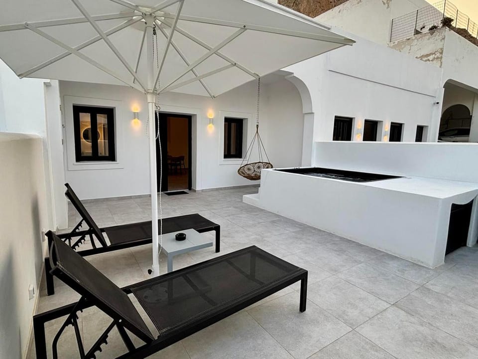 Nostos Suites Kamari Apartment in Kamari