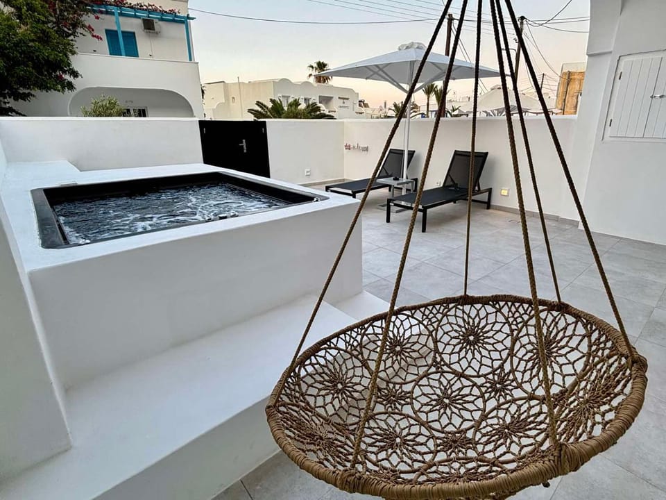 Nostos Suites Kamari Apartment in Kamari