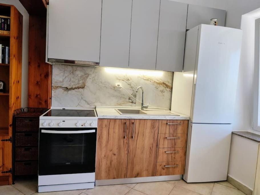 Filip and Myrsinis house - apartment House in Halkidiki