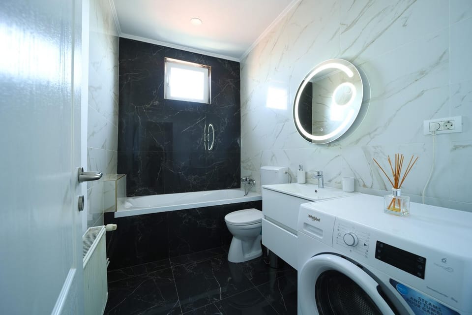 Toilet, Bathroom, washing machine