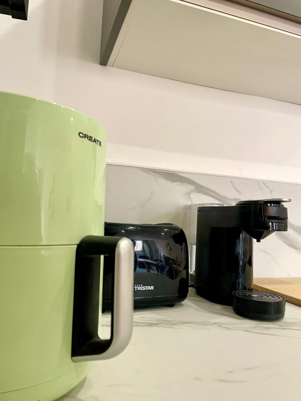 Coffee/tea facilities, toaster