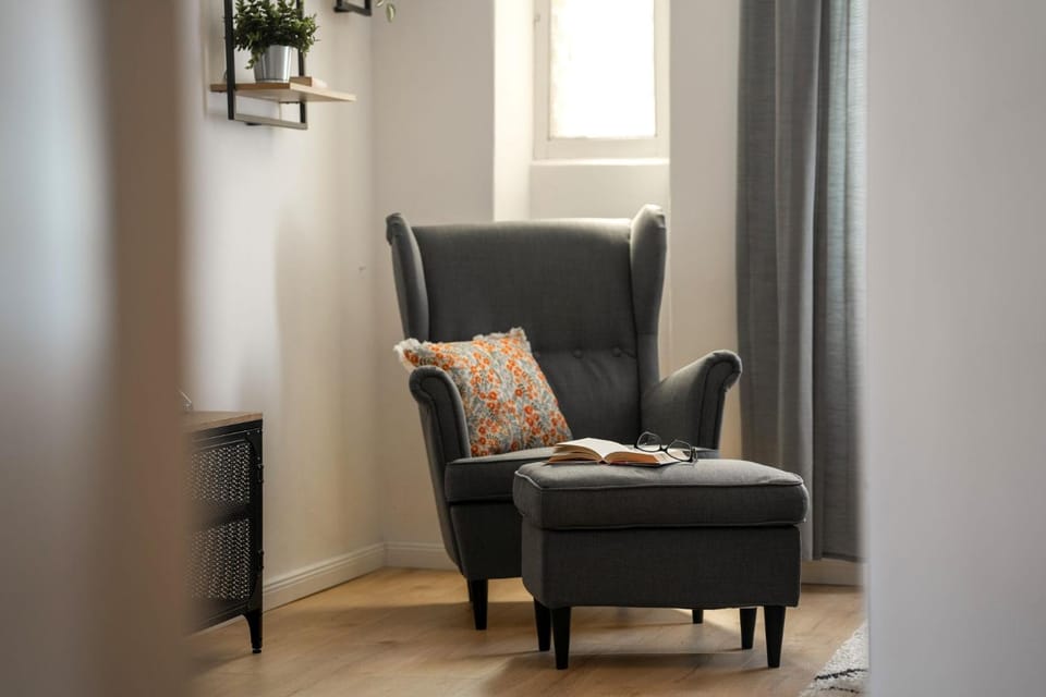 Living room, Seating area