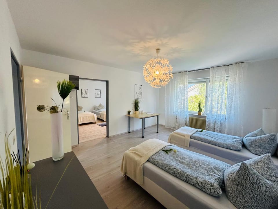 Bed, Photo of the whole room, Bedroom, Family