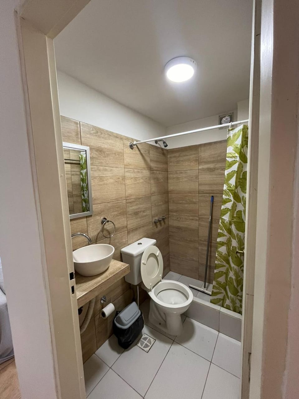 Hospedaje LH primero F a 15 minutos del aeropuerto Ezeiza! Apartment in Buenos Aires Province