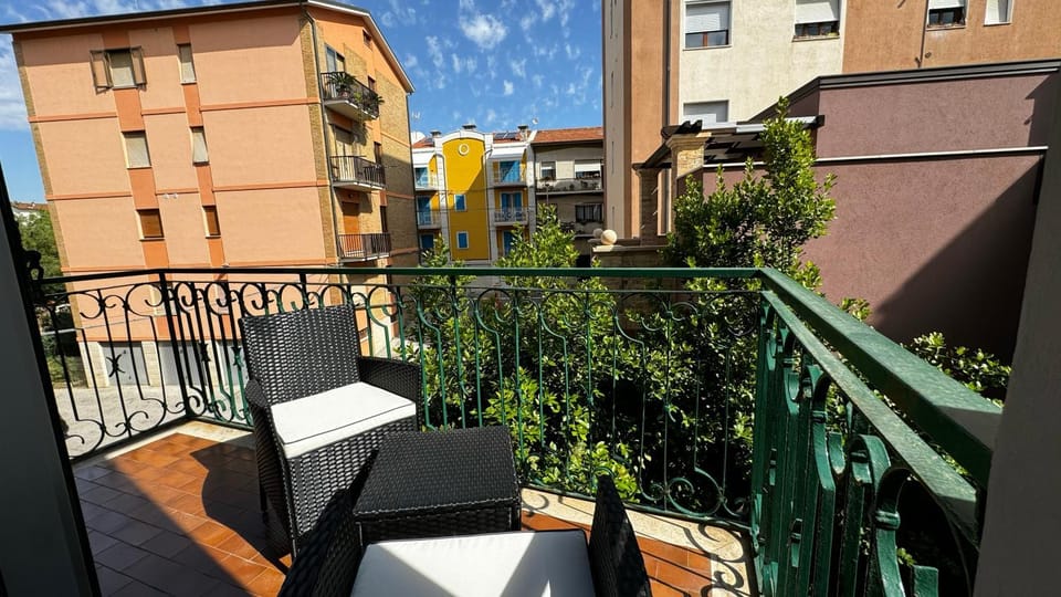 View (from property/room), Balcony/Terrace, Inner courtyard view