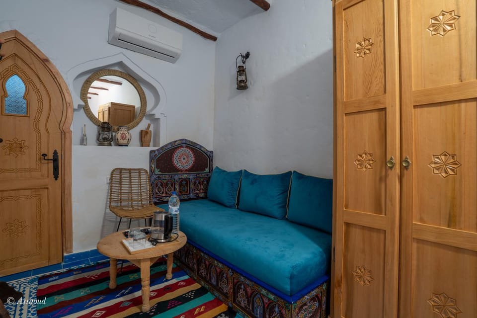 Living room, Seating area, wardrobe, air conditioner