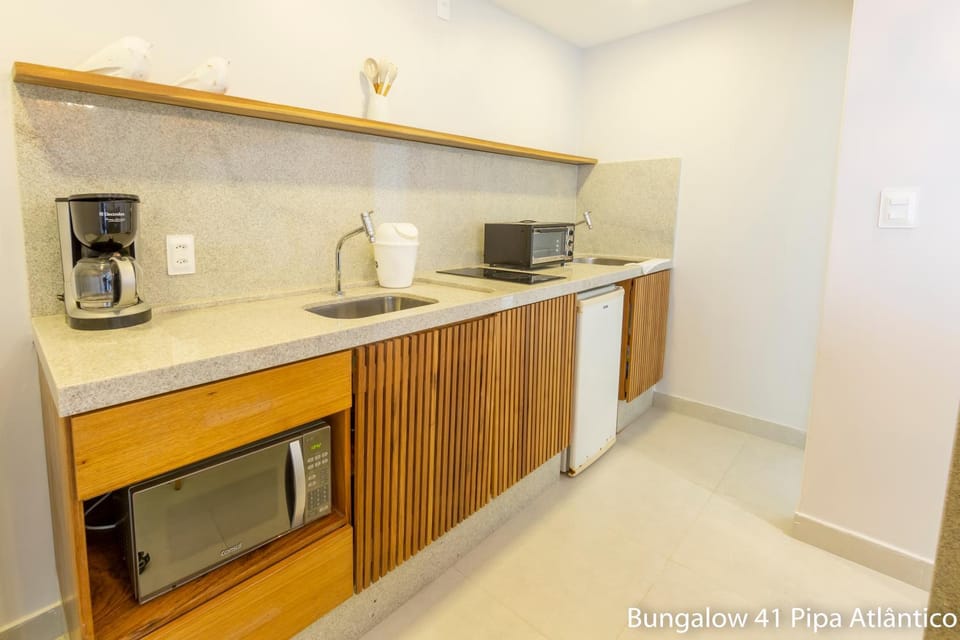Coffee/tea facilities, Kitchen or kitchenette, Communal kitchen