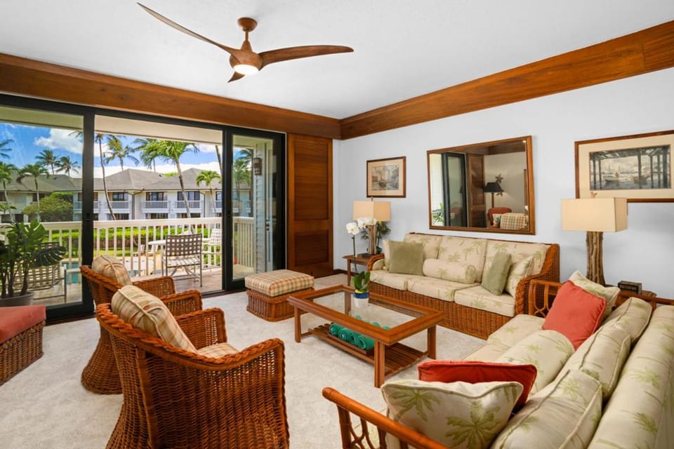 View (from property/room), Living room, Seating area