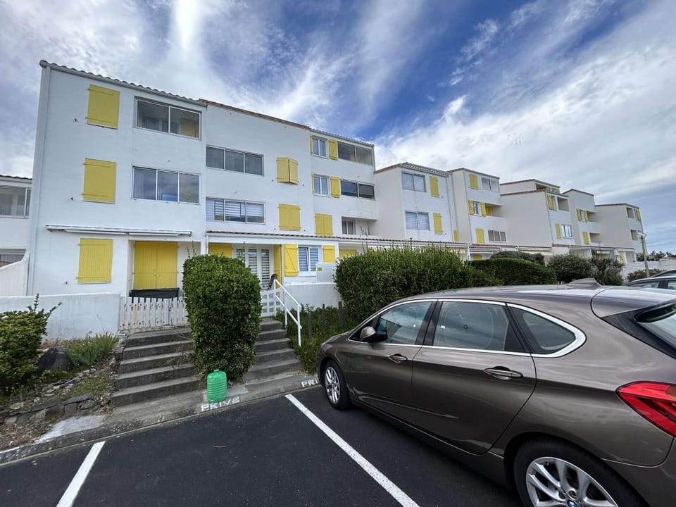 Appartement rénové 2 pièces avec balcon, à 200m de la plage, St Hilaire de Riez - FR-1-224C-318 Apartment in Saint-Jean-de-Monts