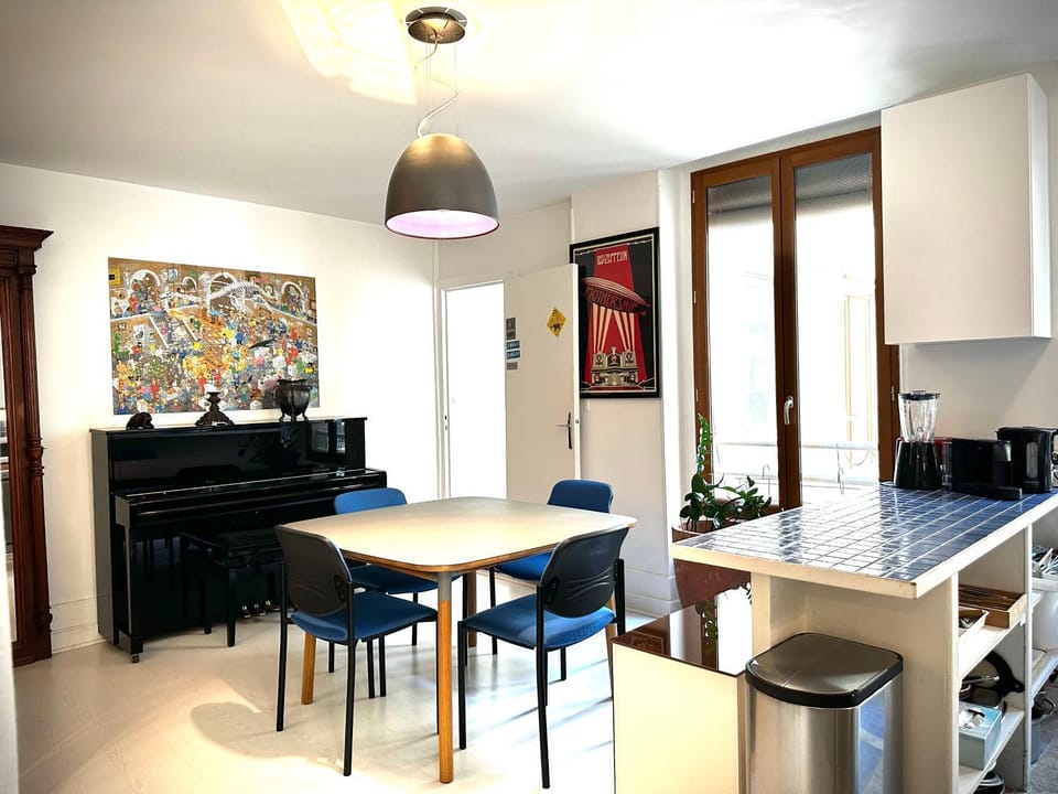 Large Studio North Marais Apartment in Paris