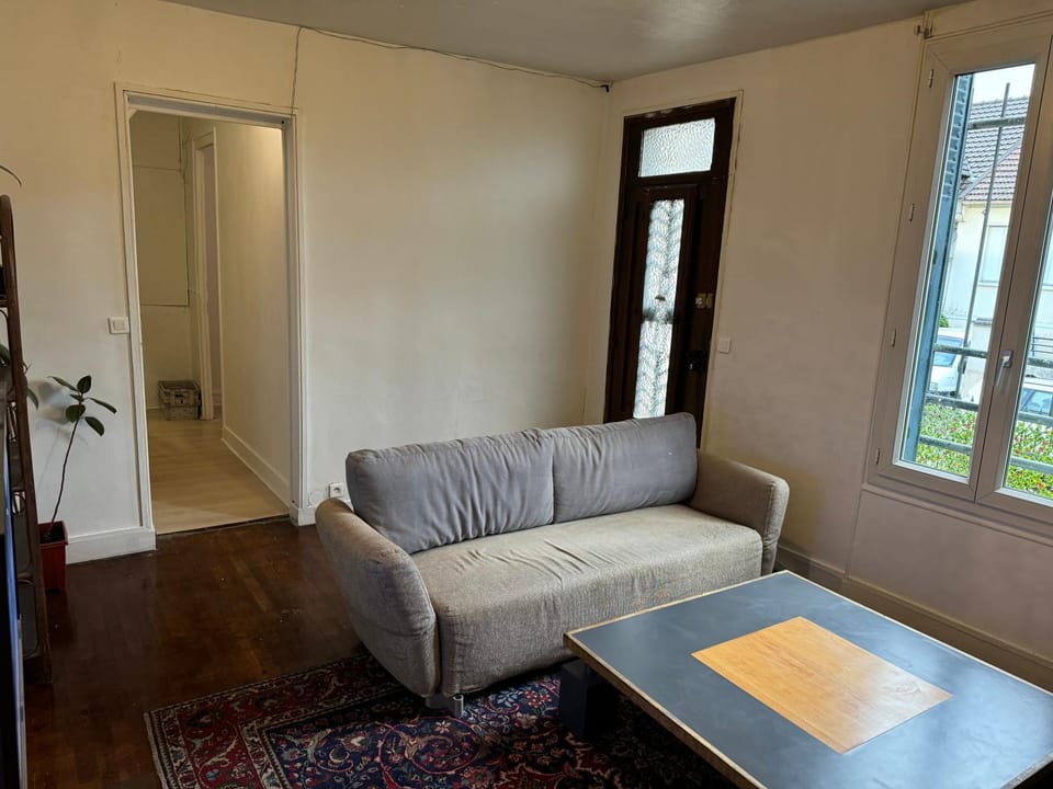 15 min Paris Bed and Breakfast in Drancy