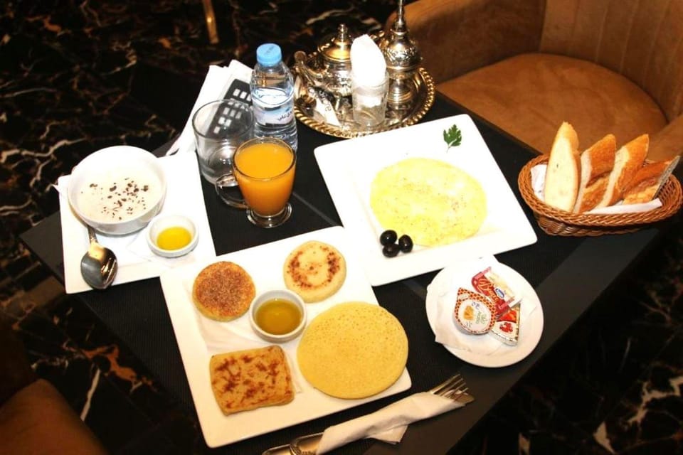 Food and drinks, Food, Breakfast, Continental breakfast