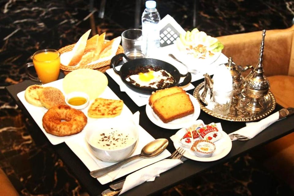 Food and drinks, Food, Breakfast, Continental breakfast