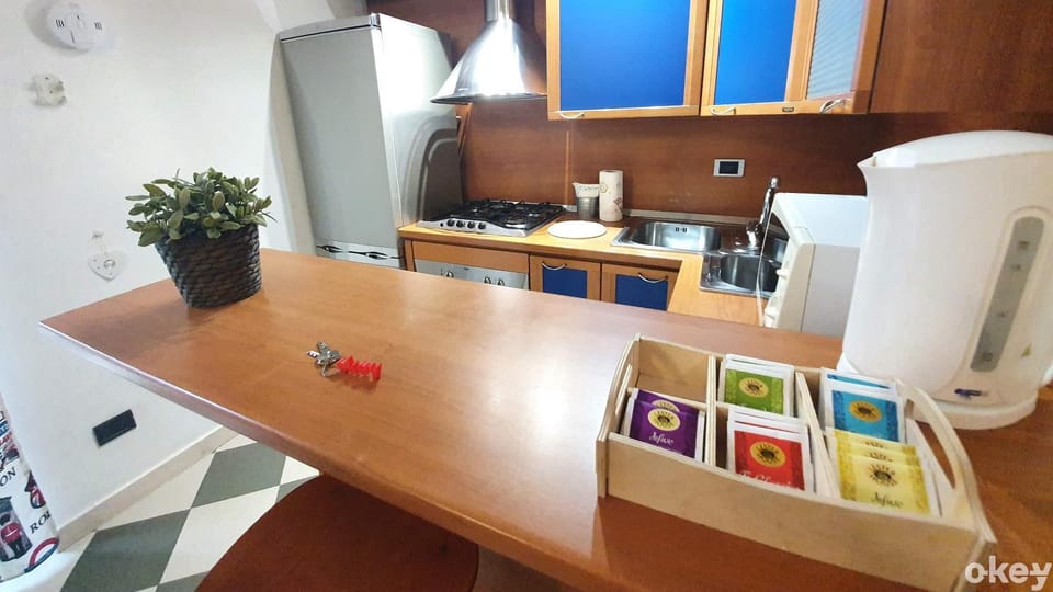 Kitchen or kitchenette, oven