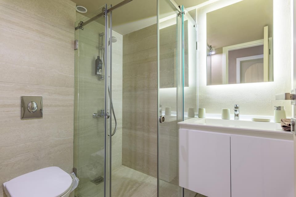 Soukside Haven 3BR 24-7 Electricity Apartment in Africa