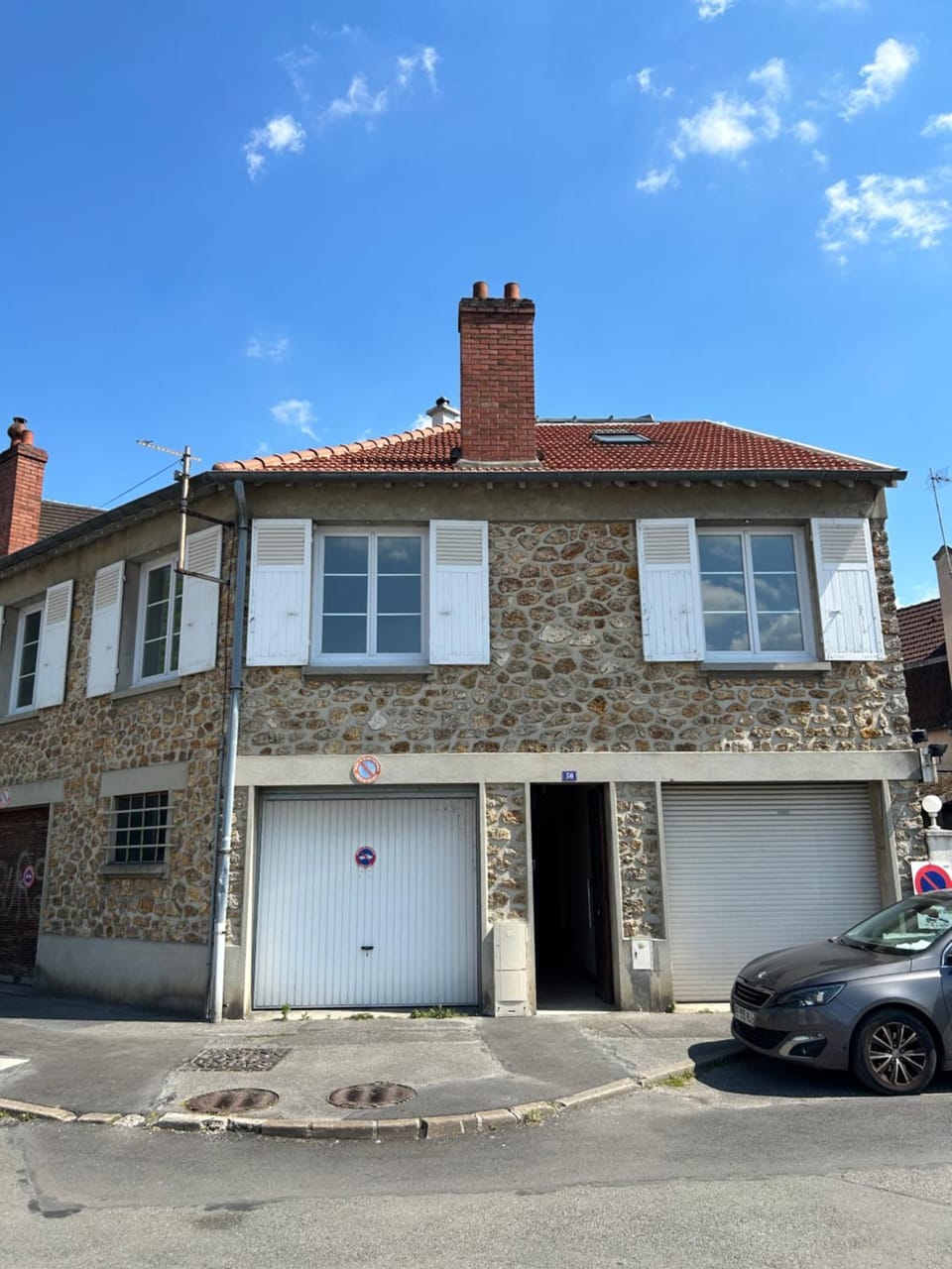 Property building, Street view