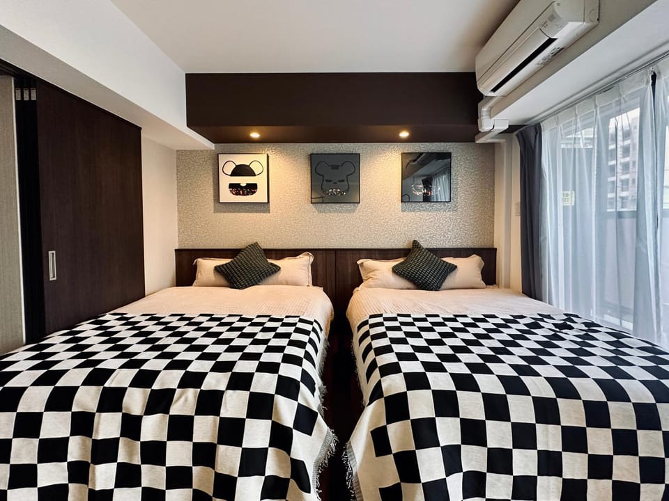 Bedroom, air conditioner