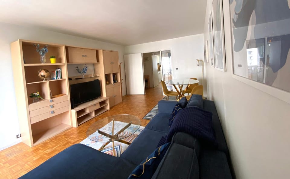 Communal lounge/ TV room, TV and multimedia, Living room, Seating area