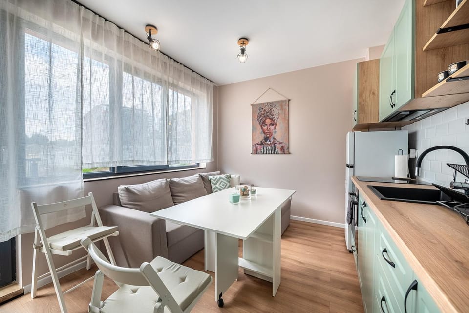 Kitchen or kitchenette, Living room, Seating area, Dining area, minibar, stove