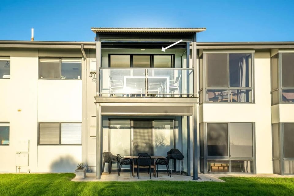 Beach Stayz Semaphore Upstairs Two Bedroom Apartment Apartment in Adelaide