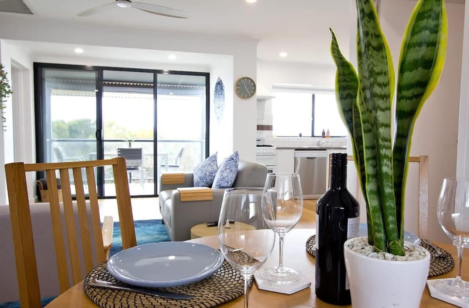 Beach Stayz Semaphore Upstairs Two Bedroom Apartment Apartment in Adelaide