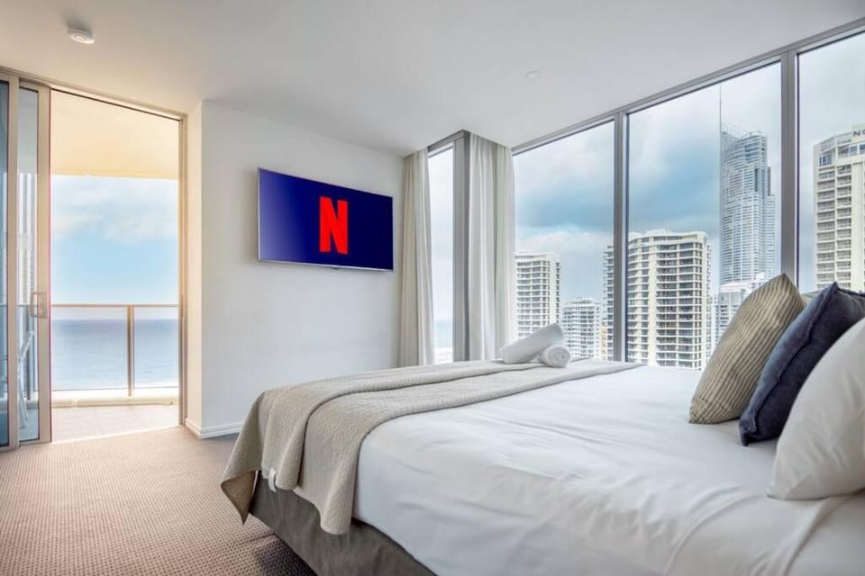 Panoramic Views at Orchid Avenue Apartment in Surfers Paradise Boulevard