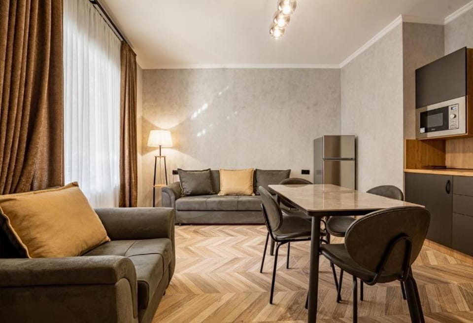 Living room, Seating area, Dining area