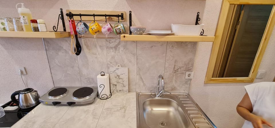 Coffee/tea facilities, Kitchen or kitchenette