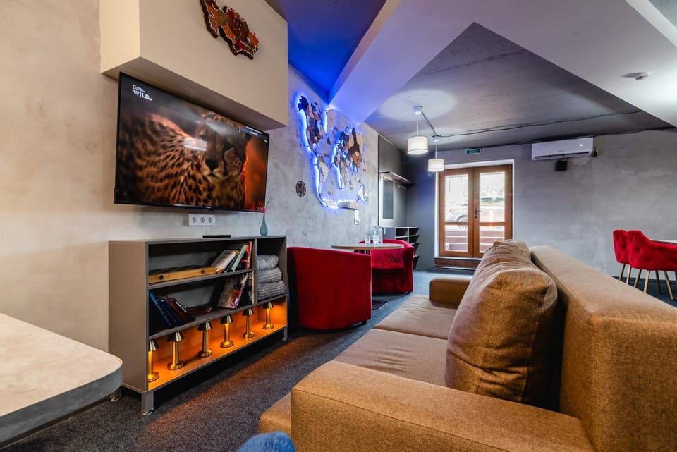 Communal lounge/ TV room, TV and multimedia