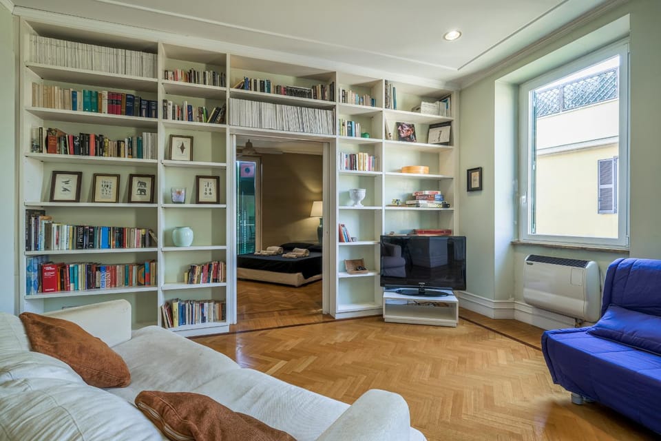 Library, Living room