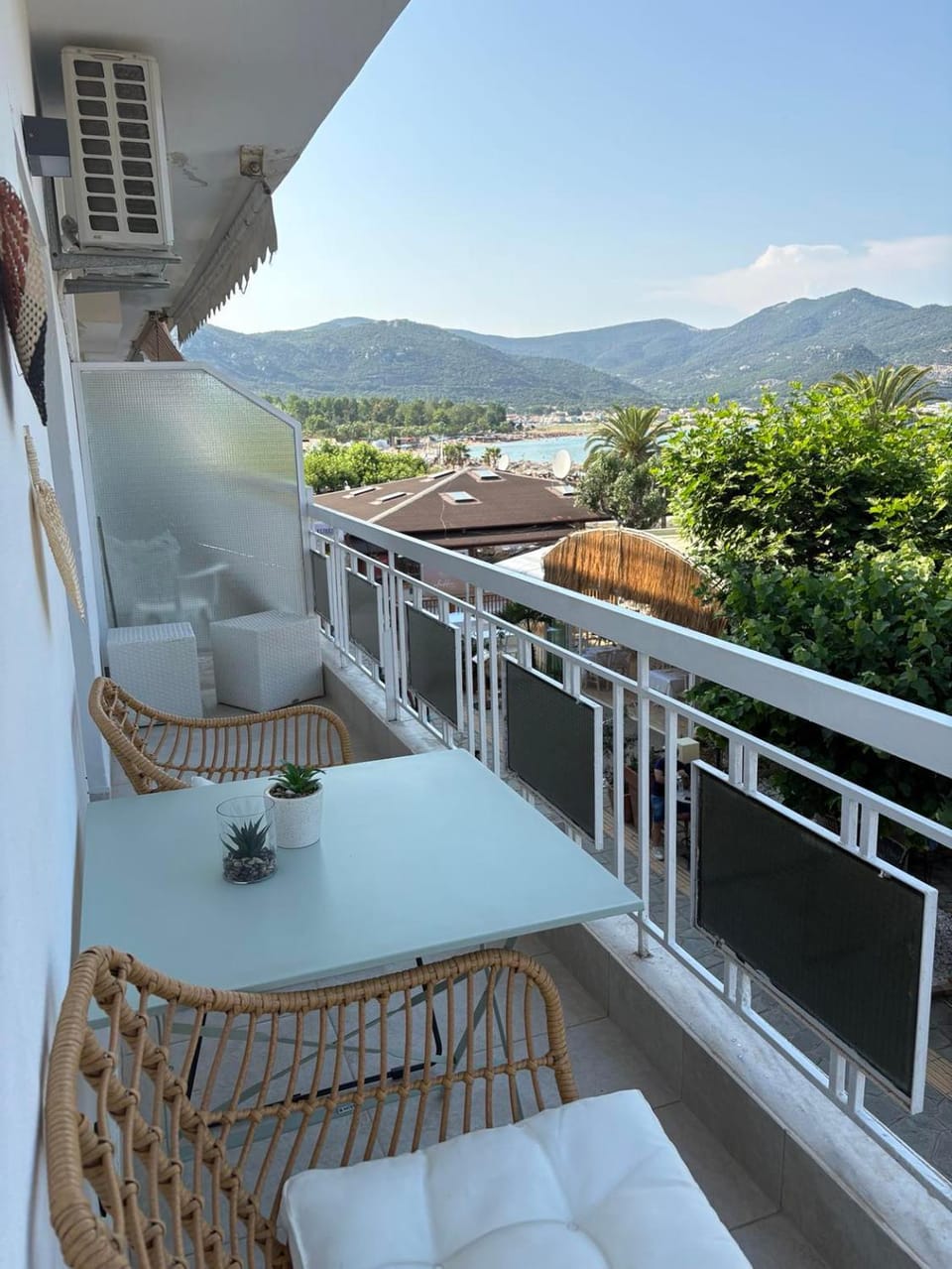 Natural landscape, View (from property/room), Balcony/Terrace