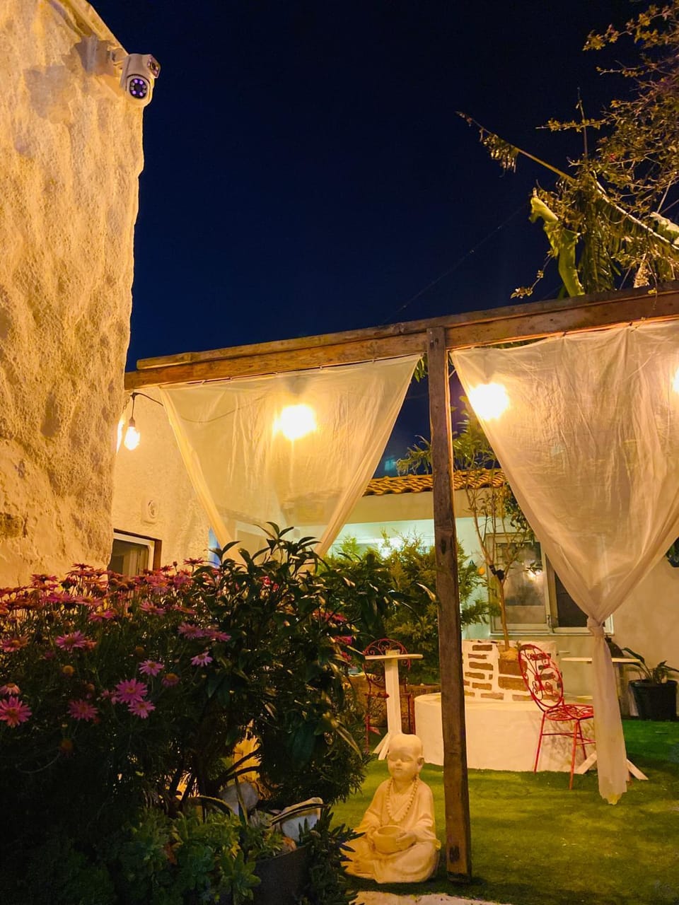 Inner courtyard view