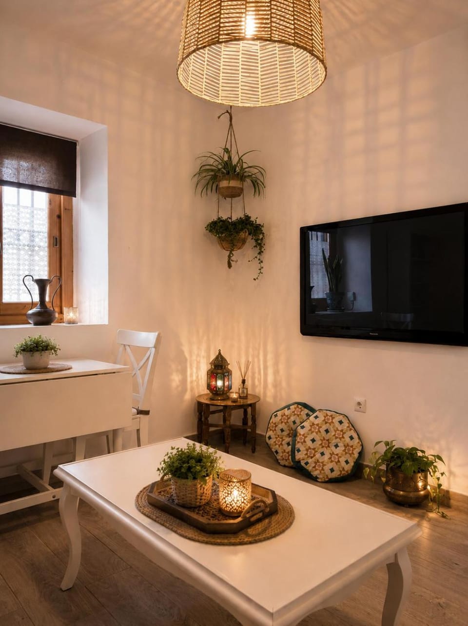 Warm Light of Albayzin - Free Parking 15 min away Apartment in Granada