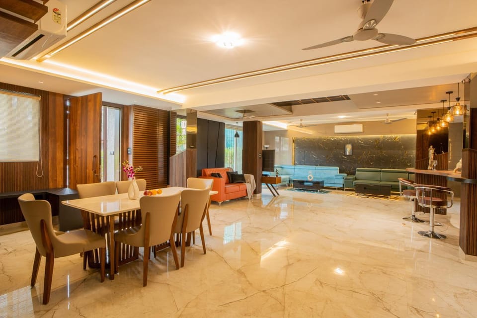 TV and multimedia, Living room, Seating area, Pool view, Swimming pool, Breakfast, Breakfast