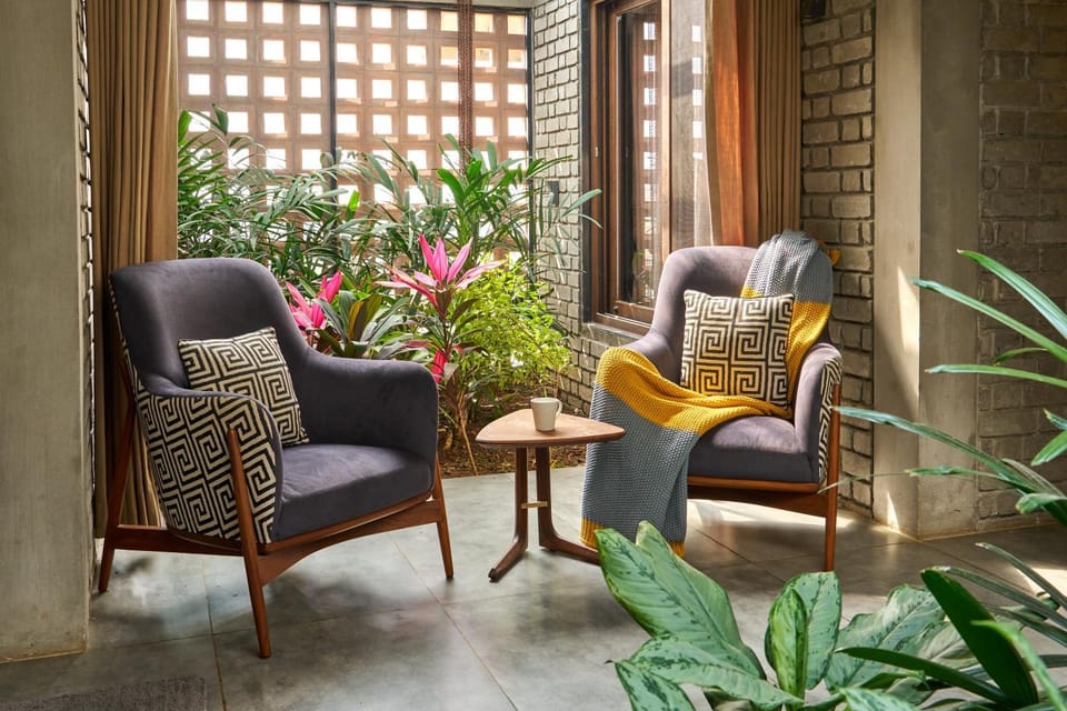 Living room, Seating area