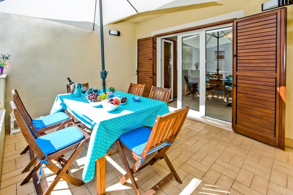 Beautiful SeaView Villa Apartment in Hvar