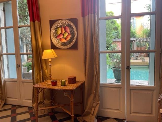 maison 3 chambres centre ville, jardin et bassin privatifs Villa in Montpellier