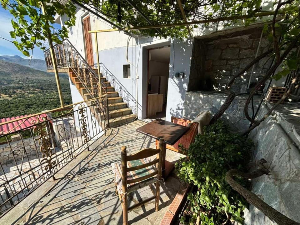 Βαχος rooms 2 Apartment in Peloponnese Region