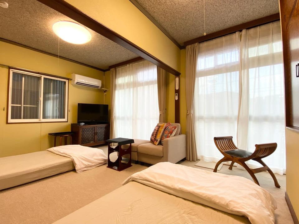 Bed, Photo of the whole room