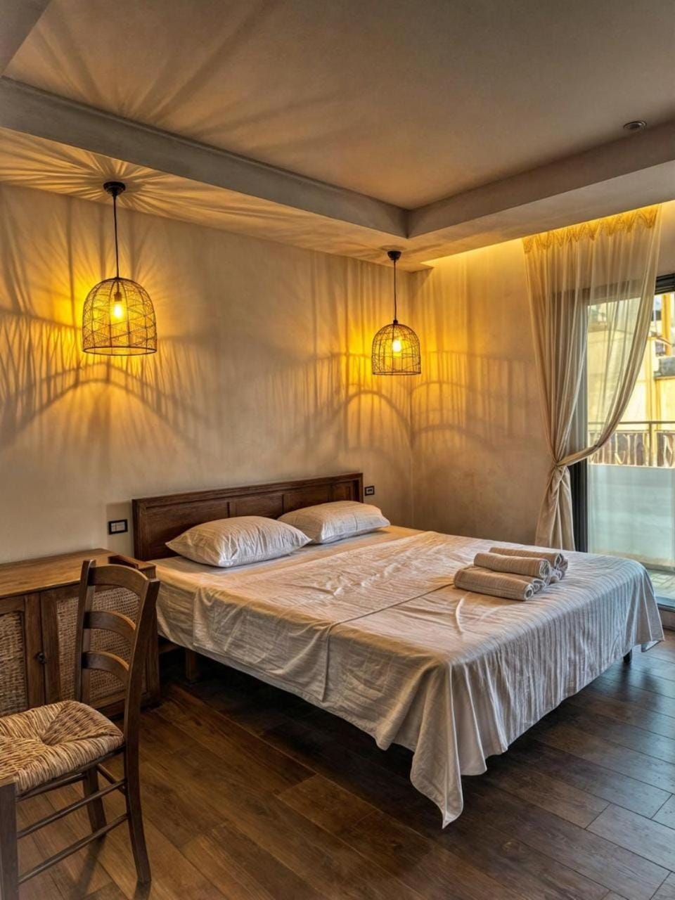 Bed, Bedroom, towels