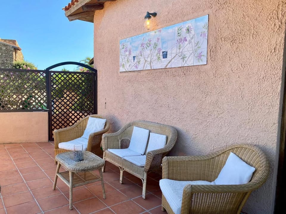 Balcony/Terrace, Balcony/Terrace