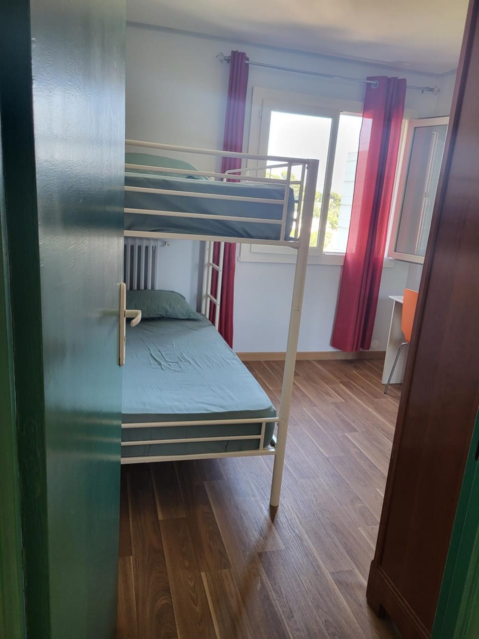 Private Room-4 in HANNANA Apartment- 2 min walk To Tram 12 min to Nice train station 15 min to Massena Place Vacation rental in Nice