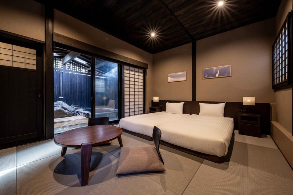 Living room, Bedroom