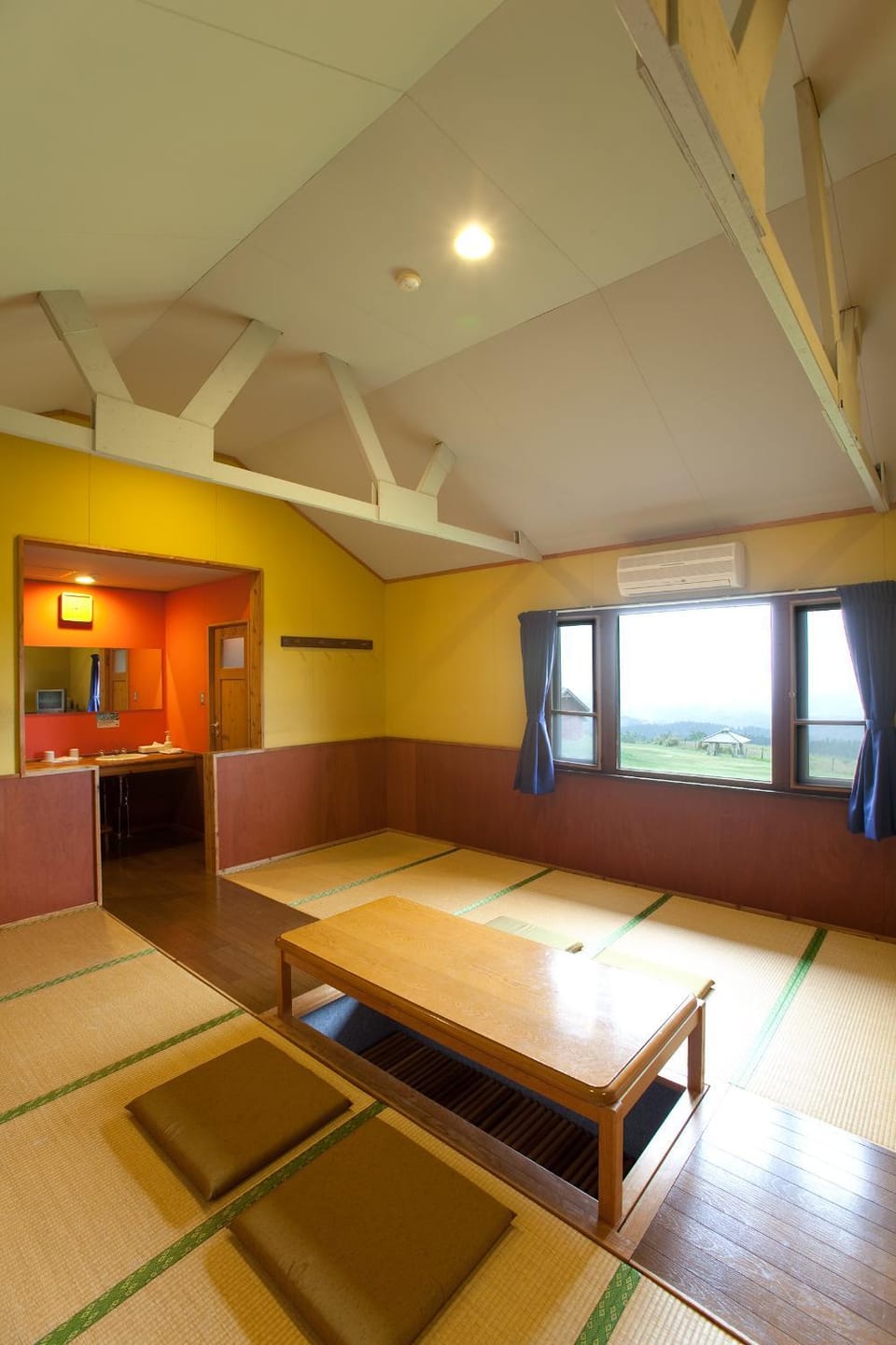 Photo of the whole room